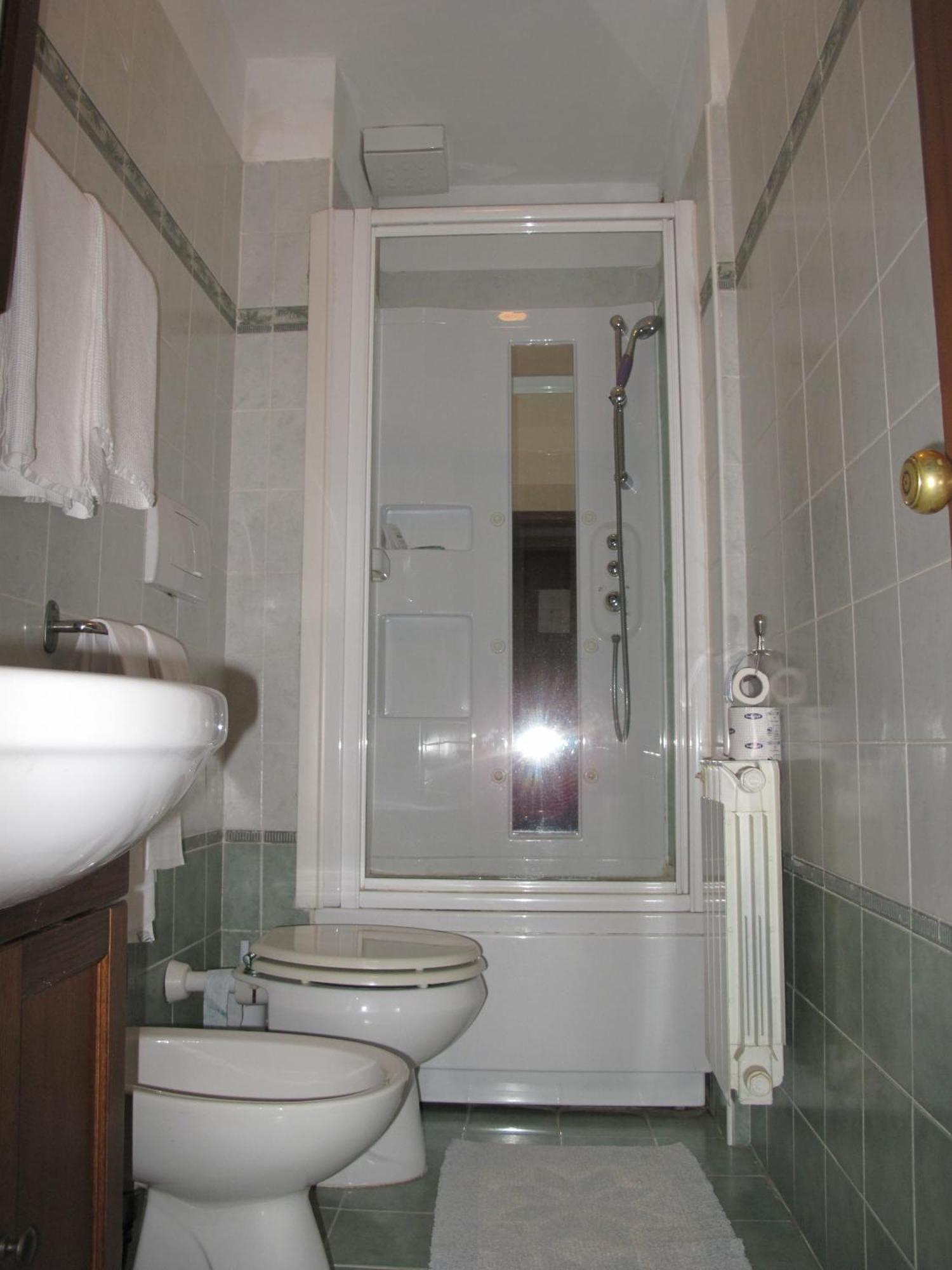 Hotel Ristorante La Nuova Fattoria Карзоли Номер фото