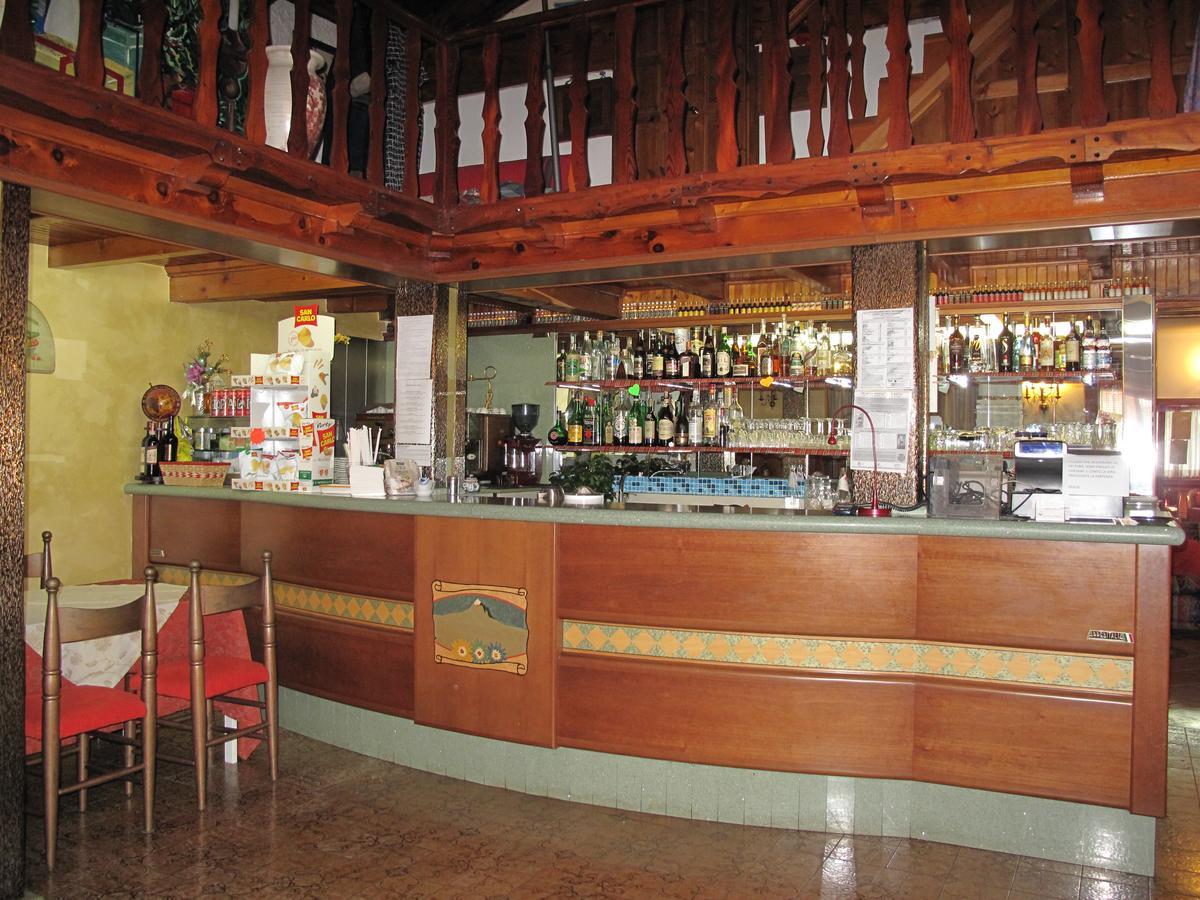 Hotel Ristorante La Nuova Fattoria Карзоли Экстерьер фото