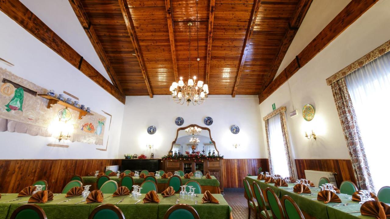 Hotel Ristorante La Nuova Fattoria Карзоли Экстерьер фото
